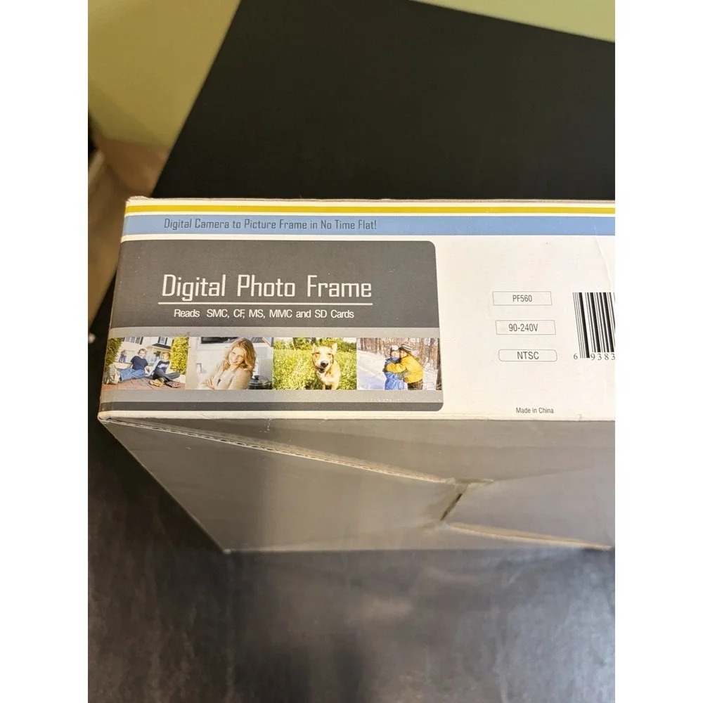 Photoblitz Digital Picture Frame PF5e 5.6 Inch Cherry 128 MB Card NEW Open Box